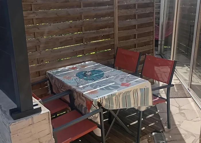 Cosy Bas De Villa Avec Piscine, Parking & Proche Cannes